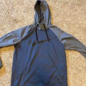 Men’s Nike hoodie size Medium